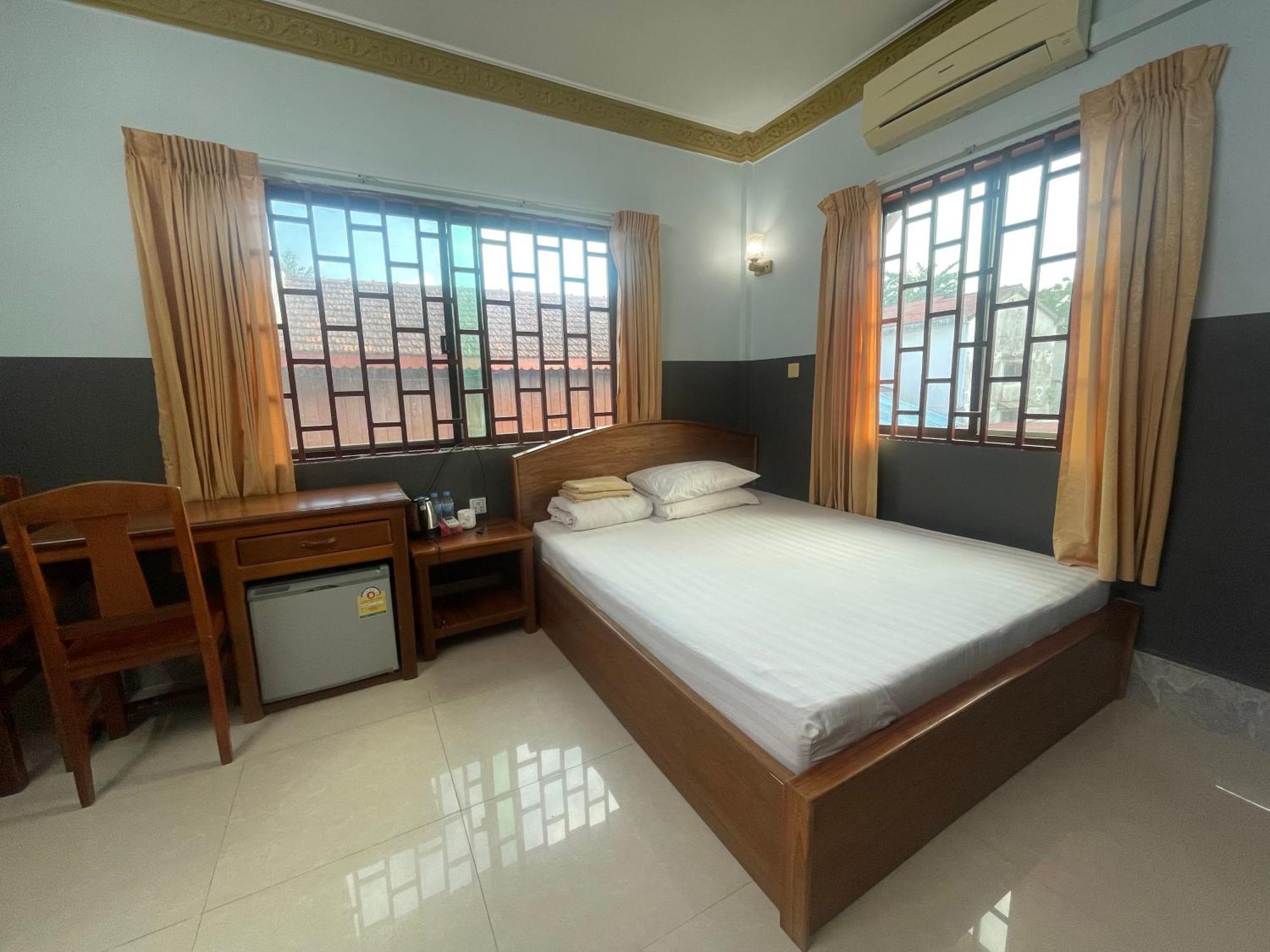 Apsara Guest House Kampot City Экстерьер фото