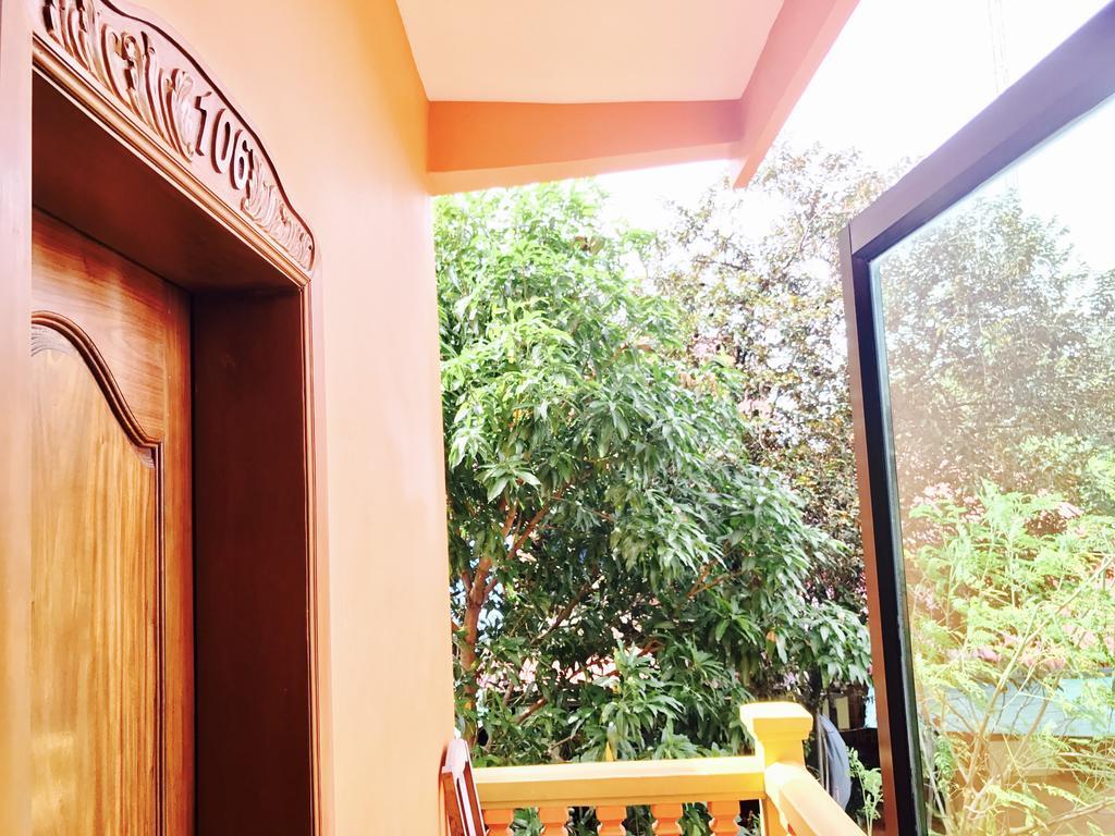 Apsara Guest House Kampot City Экстерьер фото
